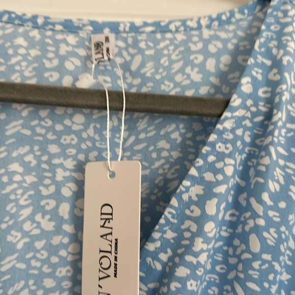 💙 Viral Blue Wrap Midi Dress – Flutter Sleeve, Tie Waist, High-Low Hem - Picture 4 of 4